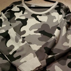 Camo grey long sweater xl